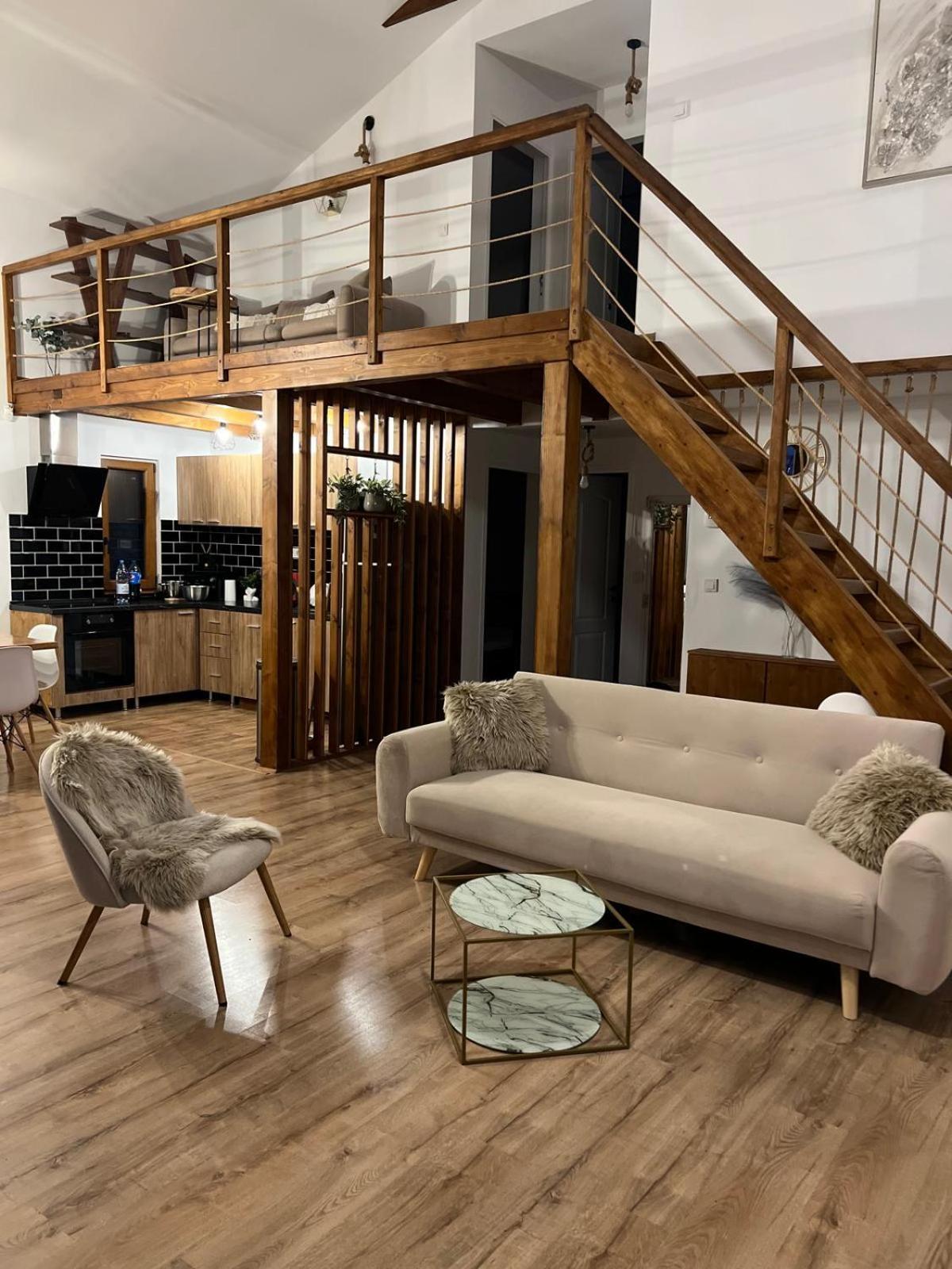 Le Chalet M - Cabana Cu O Panorama De Poveste. Surdesti  Ngoại thất bức ảnh