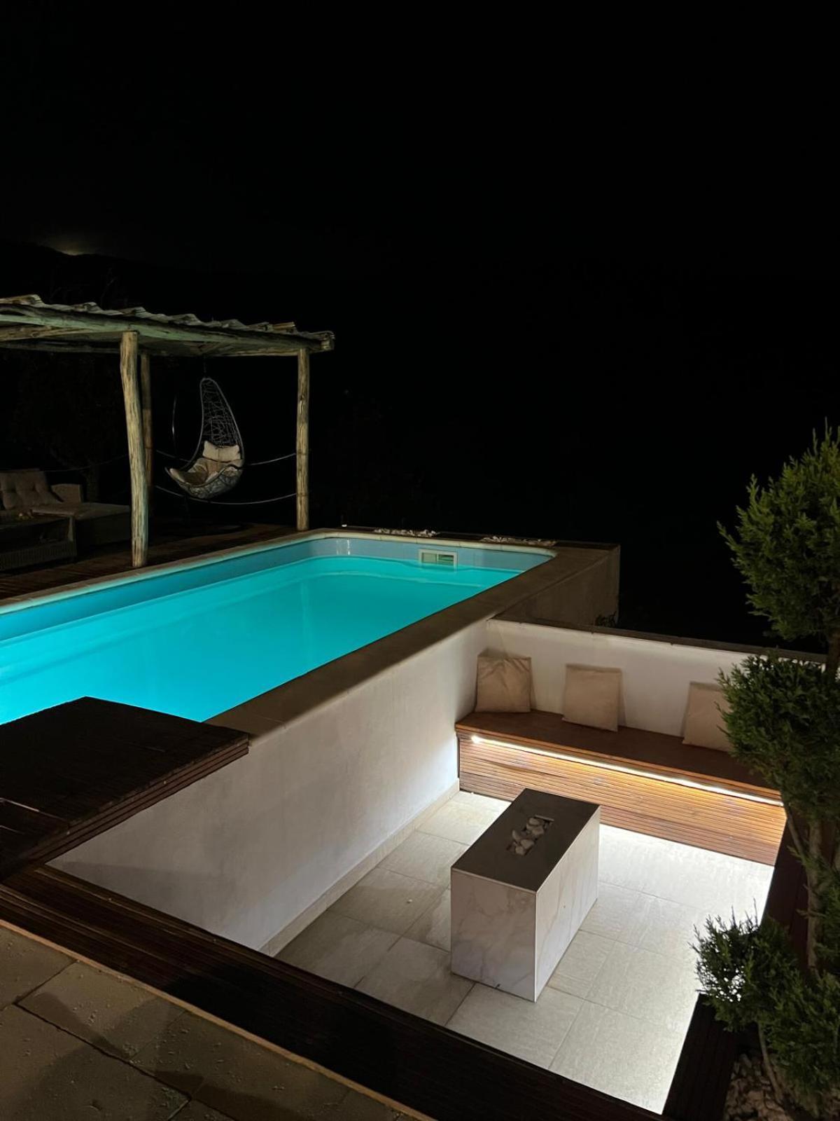 Le Chalet M - Cabana Cu O Panorama De Poveste. Surdesti  Ngoại thất bức ảnh