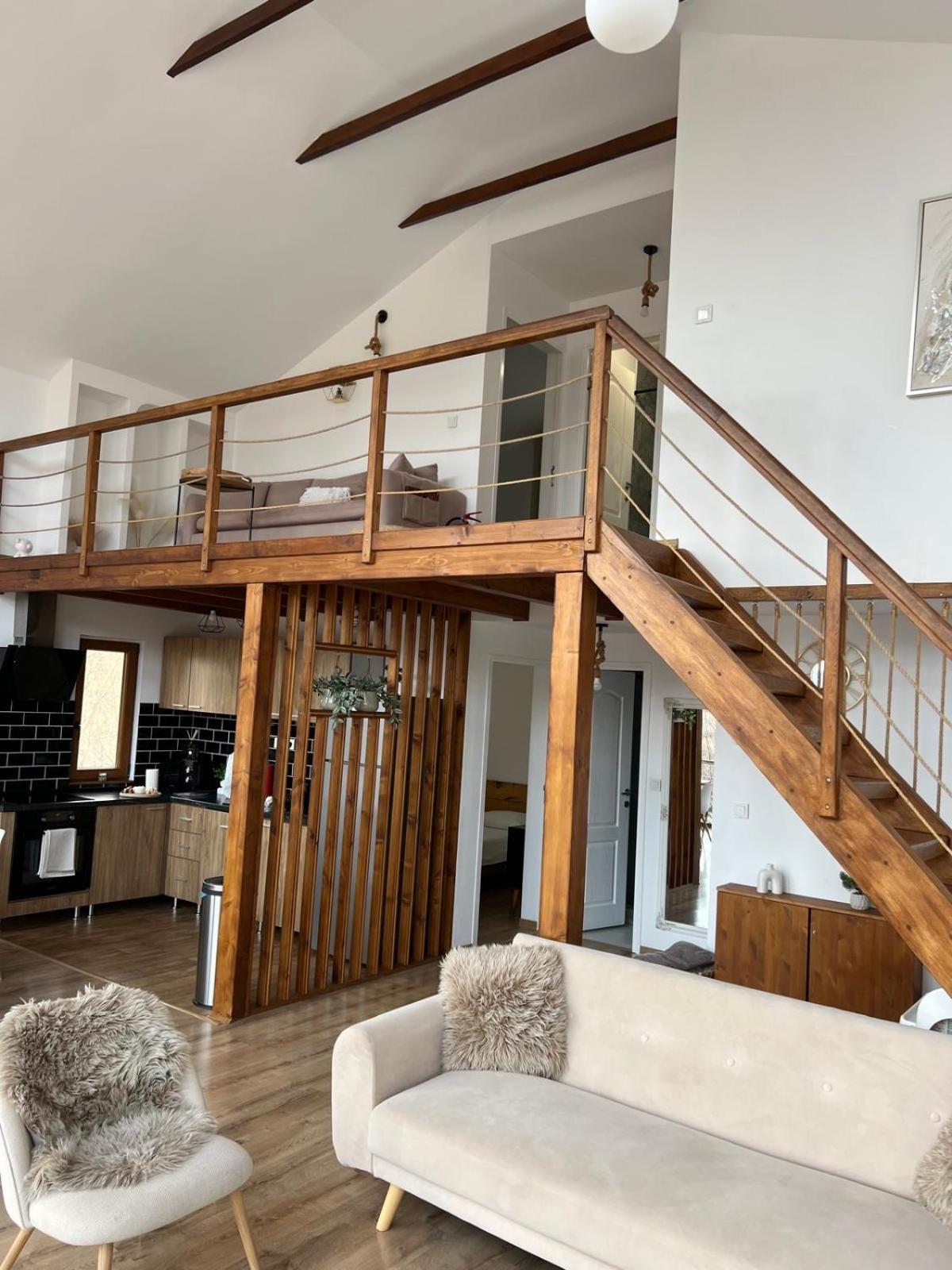 Le Chalet M - Cabana Cu O Panorama De Poveste. Surdesti  Ngoại thất bức ảnh