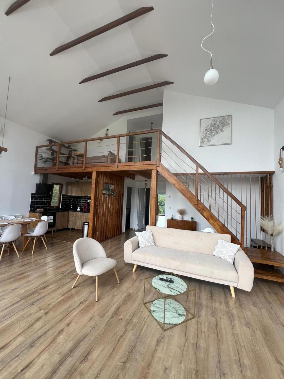 Le Chalet M - Cabana Cu O Panorama De Poveste. Surdesti  Ngoại thất bức ảnh
