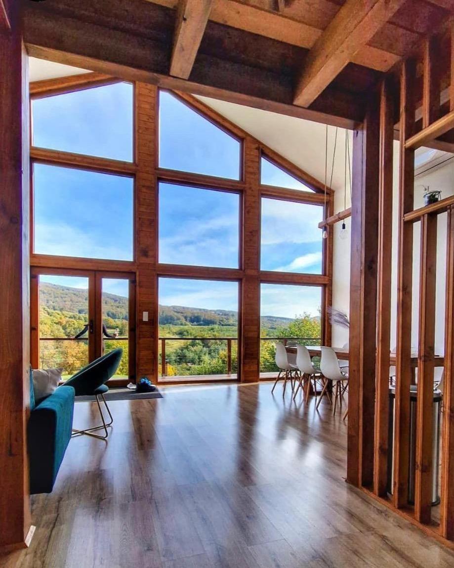 Le Chalet M - Cabana Cu O Panorama De Poveste. Surdesti  Ngoại thất bức ảnh
